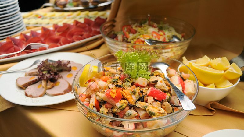 揭秘零食批发：厂家直销，价格与品质的平衡之道